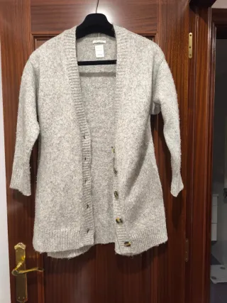 Chaqueta larga punto Zara gris