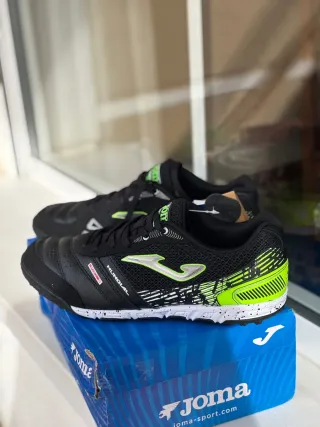 Zapatillas Fútbol Joma Negras y Verdes