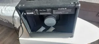 Amplificador Guitarra Harley Benton HB-20R