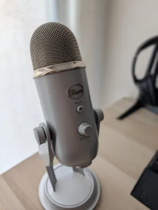 Micrófono Blue Yeti Plata