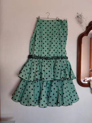 Falda flamenca lunares verde y negro