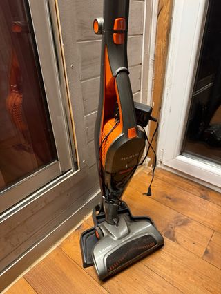 Aspiradora Taurus Vertical