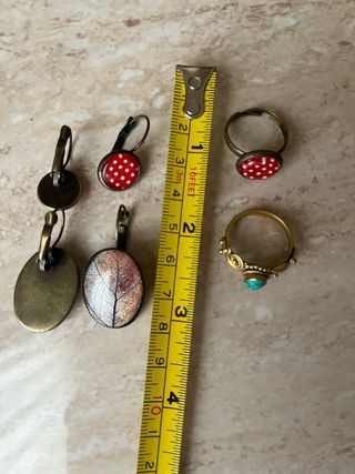 Lote de pendientes y anillos