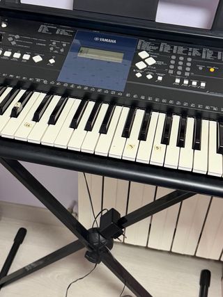 Teclado Yamaha PSR-E333