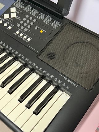 Teclado Yamaha PSR-E333