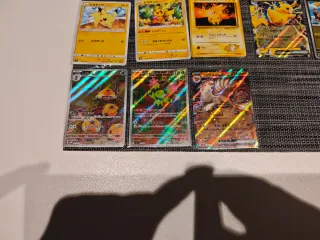 Cartas Pokémon: Pikachu, Arcanine, etc.