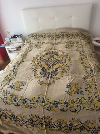 Colcha antigua cama 135 damasco