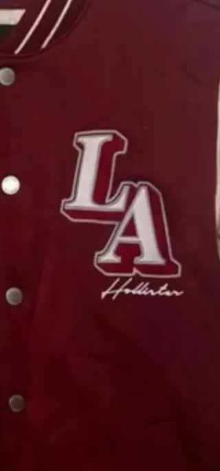 Chaqueta Universitaria Hollister Roja y Beige