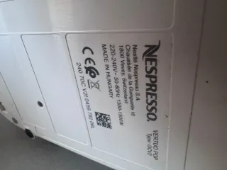 Macchina caffè Nespresso arancione