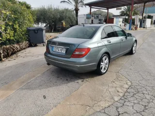 Mercedes-Benz Clase C 2011