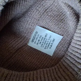 Berretto rosa con filo lurex nuovo.