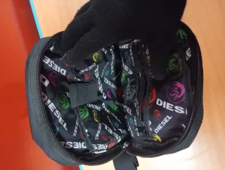Mochila bandolera Diesel negra