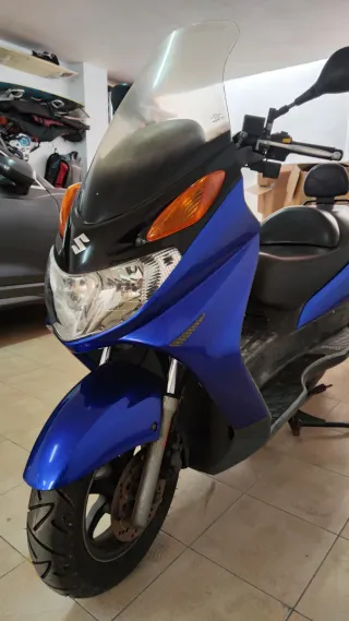 Suzuki Burgman 150 Azul