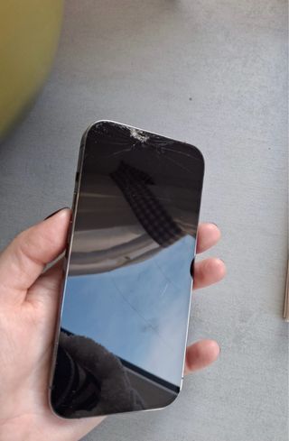 iPhone 14 Pro Morado