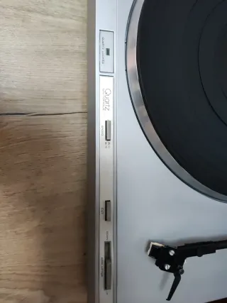 Tocadiscos Hitachi HT 41 S Direct Drive