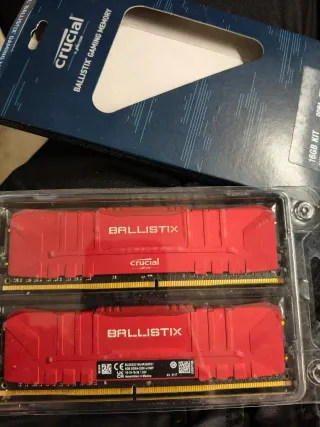 2x 8GB DDR4 RAM 3200MHz