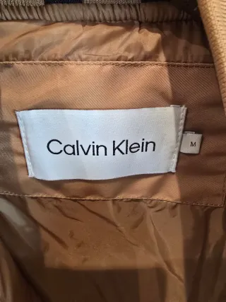 Cazadora Bomber Calvin Klein Beige. PRECIO NO NEGO