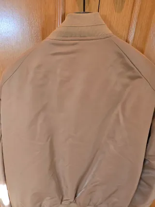 Cazadora Bomber Calvin Klein Beige. PRECIO NO NEGO