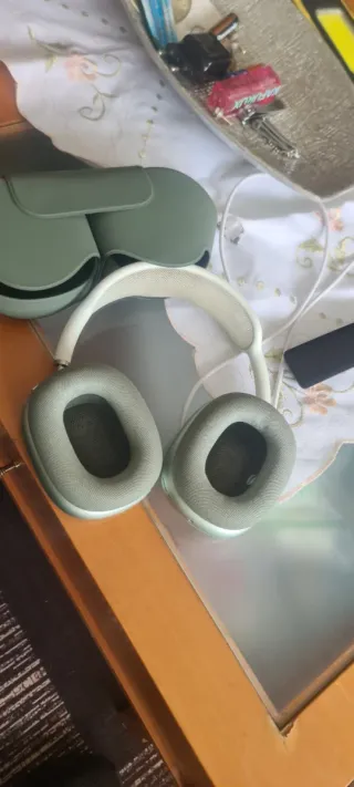 Auriculares semi nuevo  verde