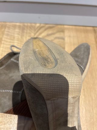 Botines de piel con tacón y  cordones