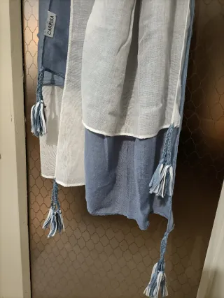 Sciarpa Carpisa blu e bianca