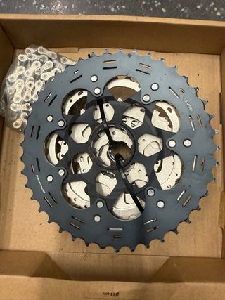 Casete Shimano SLX CS-M7000-11. / 11x42