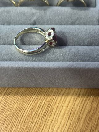 Anillo 14K Talla 6 Flor Roja