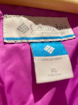 Abrigo Columbia rosa talla 18 años / XL