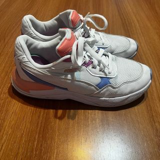 Zapatillas Puma Mujer Rosa y Blanco