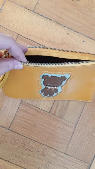 Cartera de mano osito amarilla