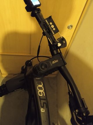 Bicicleta eléctrica Rockrider + casco.