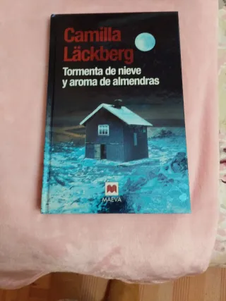 Tormenta de nieve y aroma de almendras (Spanish...