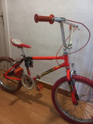 Bicicleta BMX California BH Roja