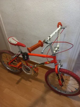 Bicicleta BMX California BH Roja