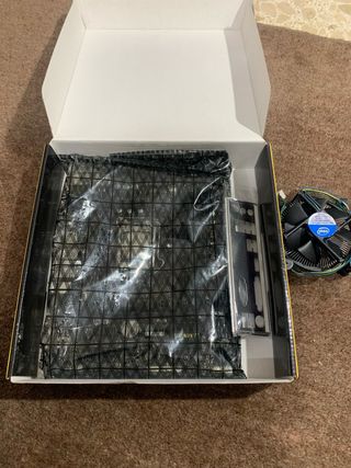 Placa Gigabyte B250M DS3H + Intel Core i5-7500