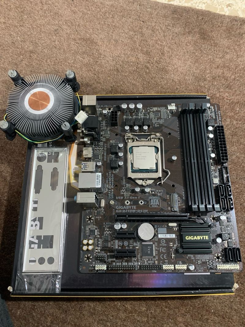 Placa Gigabyte B250M DS3H + Intel Core i5-7500 afbeelding 5