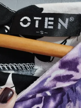 Vestido floral blanco y morado