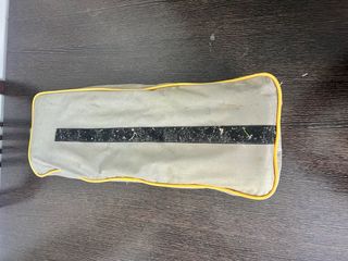 Maletín triángulos Renault y estuche de bombillas