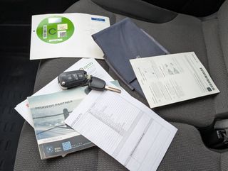 Peugeot Partner Premium 3Plazas 1.5BlueHdi IVA Inc