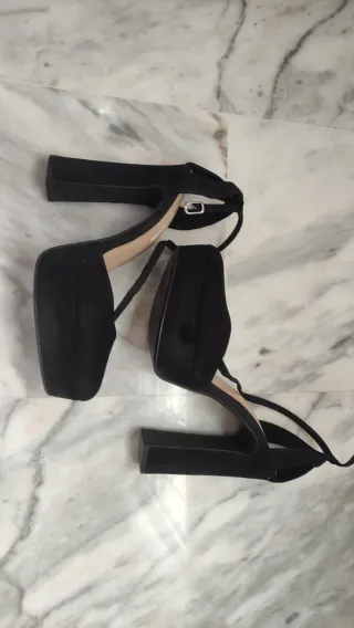 Zapatos de fiesta negros