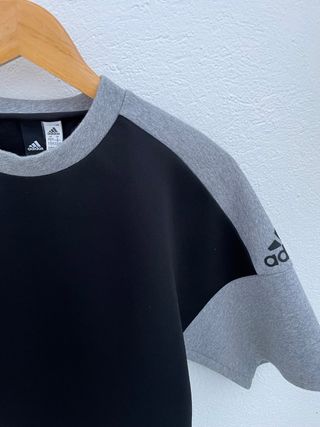 Top Adidas Negro Gris Manga Corta Neopreno Talla S