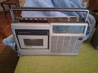 Rádio Cassete Vintage Azul e Cinza