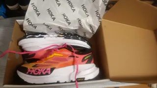Hoka Mafate X Pink/Black