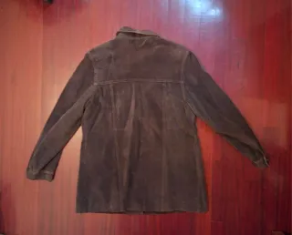 Chaqueta de piel marrón