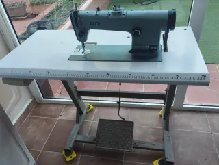 Máquina de coser industrial Alfa