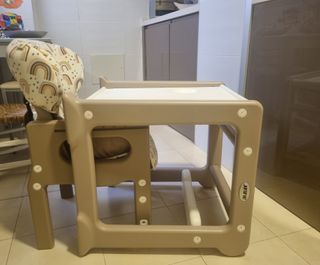 Trona/mesa para bebé