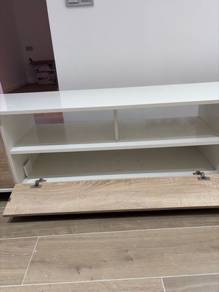 Armario bajo para televisión