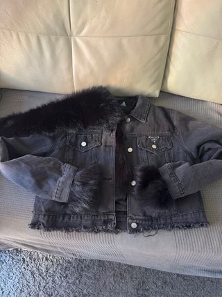 Chaqueta Prada Negra con Pelo