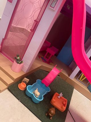 Barbie Dreamhouse con vasca e Barbie