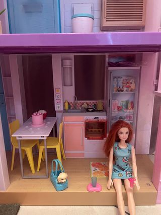 Barbie Dreamhouse con vasca e Barbie